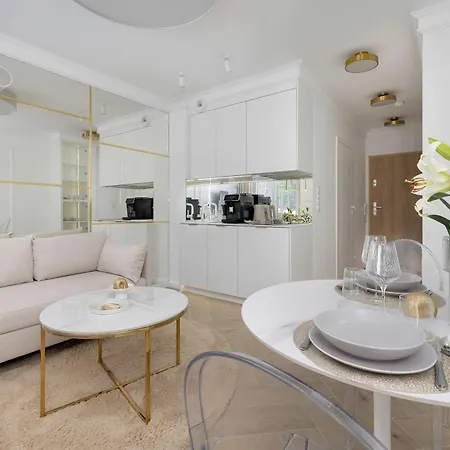 Apartmán Premium & Elegance Golden Cranes With Terrace Close To The Sea By Renters *