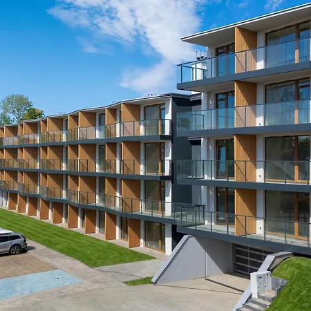 Premium & Elegance Golden Cranes With Terrace Close To The Sea By Renters *